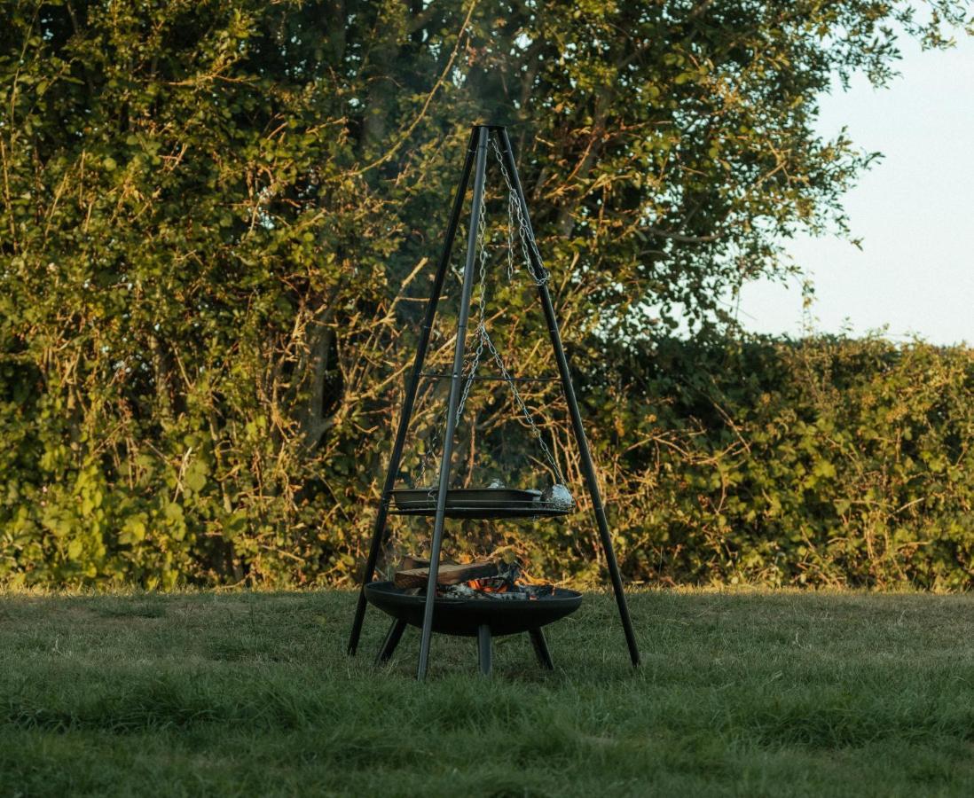 Glamping At The Retreat Wiltshire Is Rural Bliss Villa Chippenham  Eksteriør bilde
